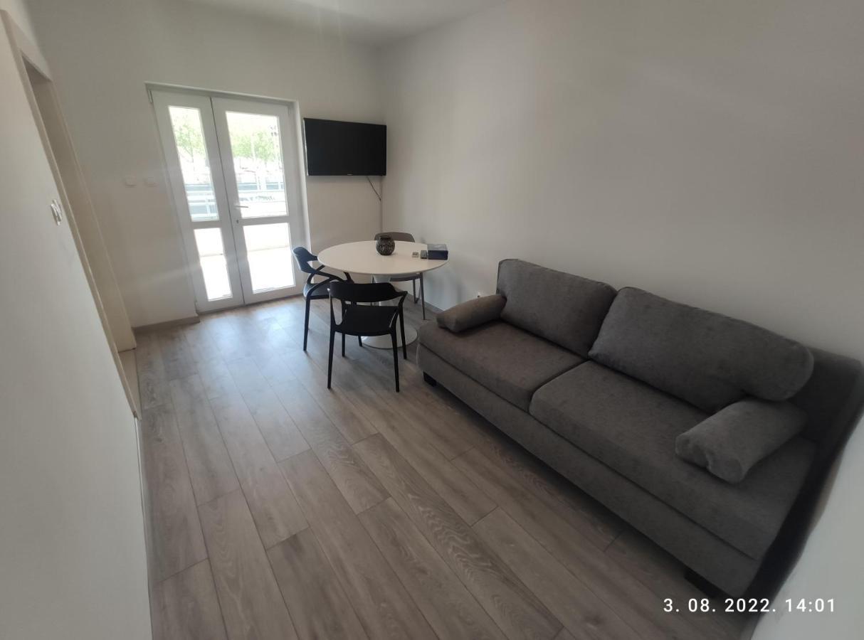 Aqua Apartments Омиш Экстерьер фото