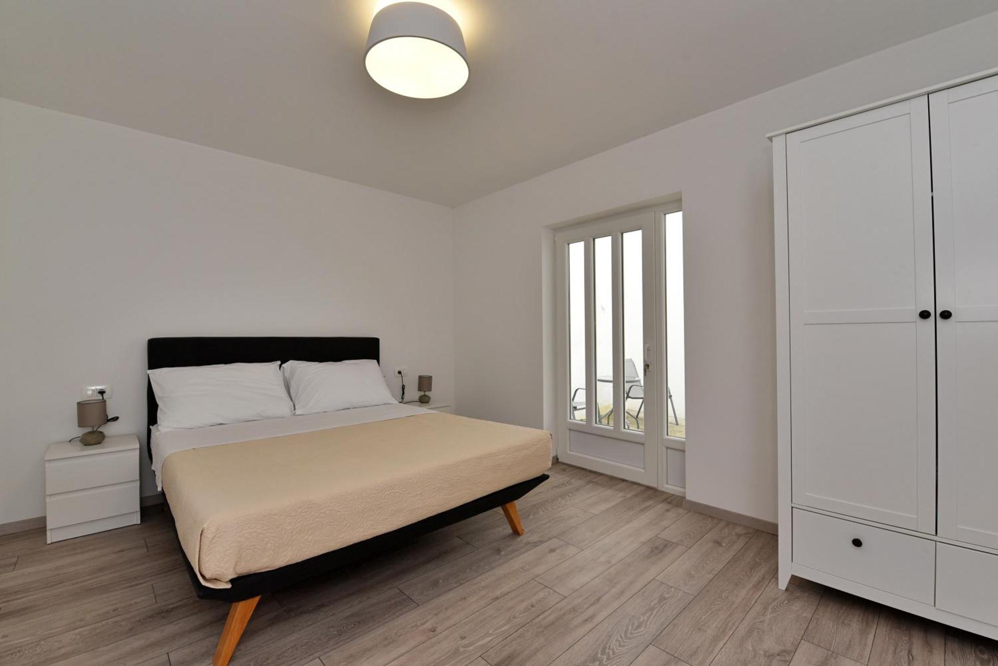 Aqua Apartments Омиш Экстерьер фото
