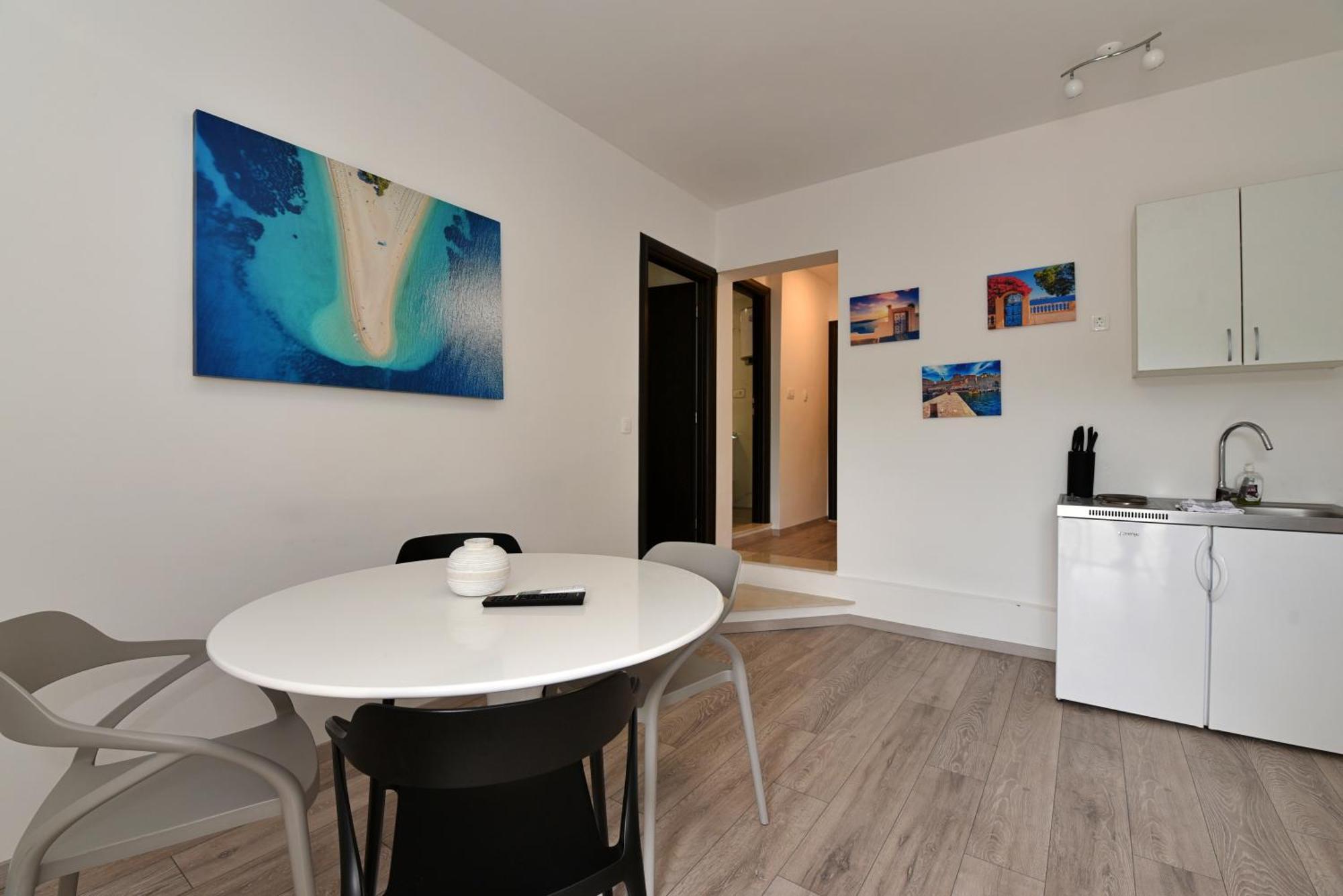 Aqua Apartments Омиш Экстерьер фото