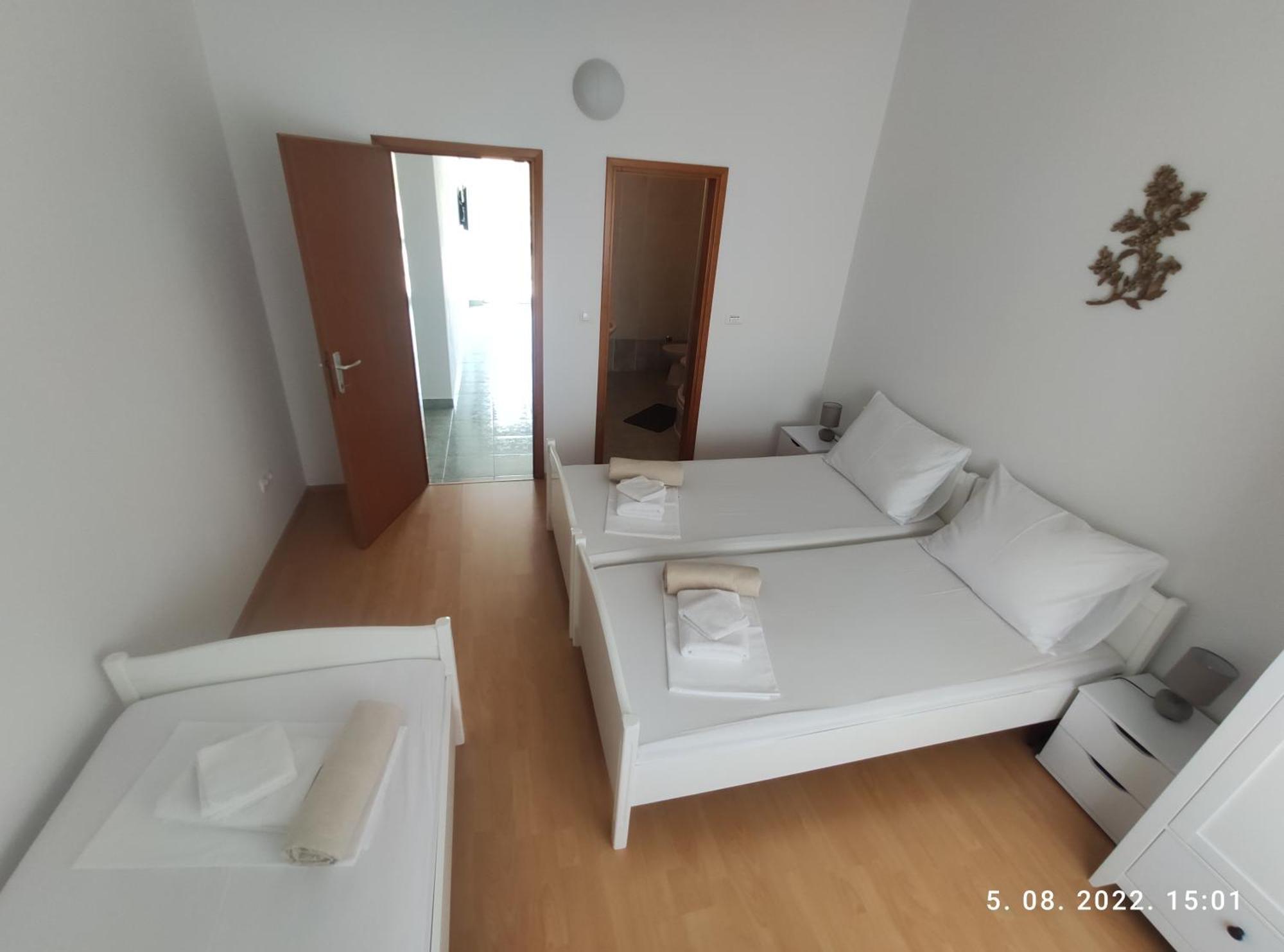 Aqua Apartments Омиш Номер фото